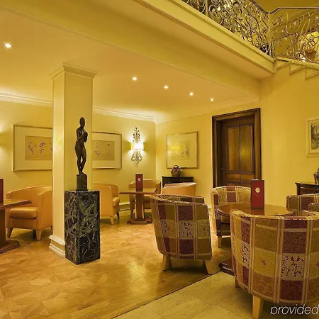 Colombi Hotell 5*