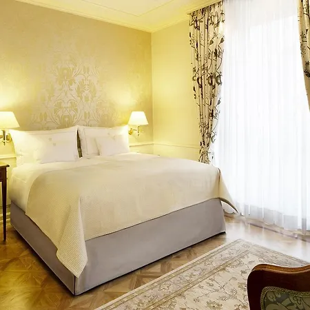 Colombi Hotell 5*