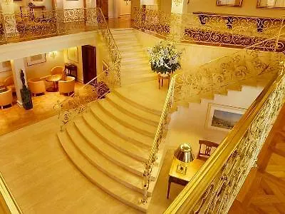 Colombi Hotell